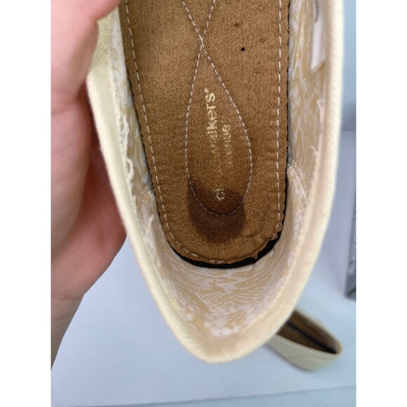 Cloudwalkers Slip On Shoes Regan Size 11W Natural/Beige New In Box #521 - Picture 10 of 12
